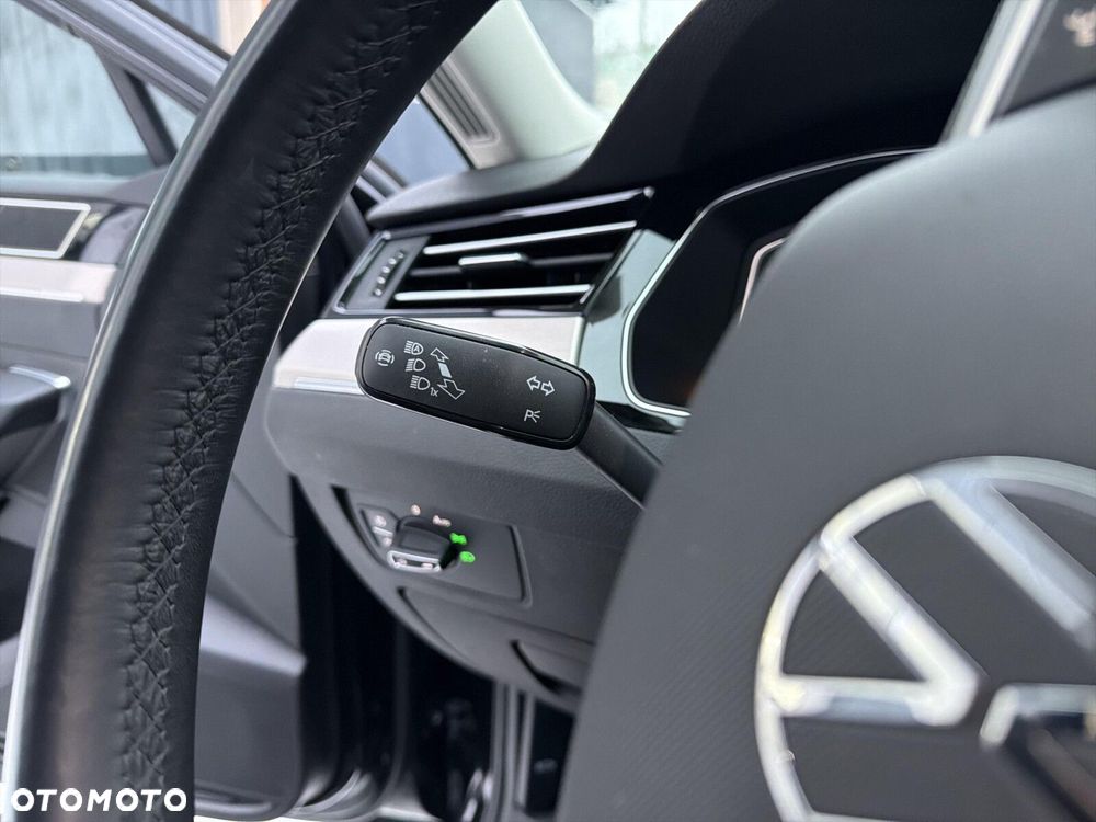 Volkswagen Passat - 27