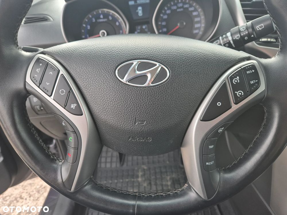 Hyundai i30 blue Kombi 1.6 GDi Style - 11