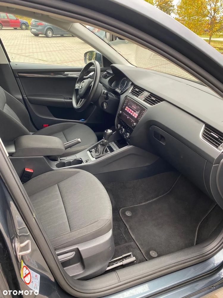 Skoda Octavia 2.0 TDI SCR Style DSG - 7
