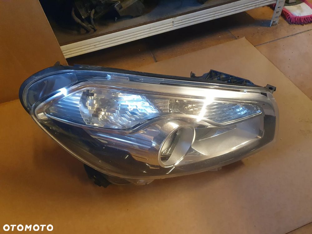 REFLEKTORPRAWY NISSAN QASHQAJ J10 LIFT XENON - 2