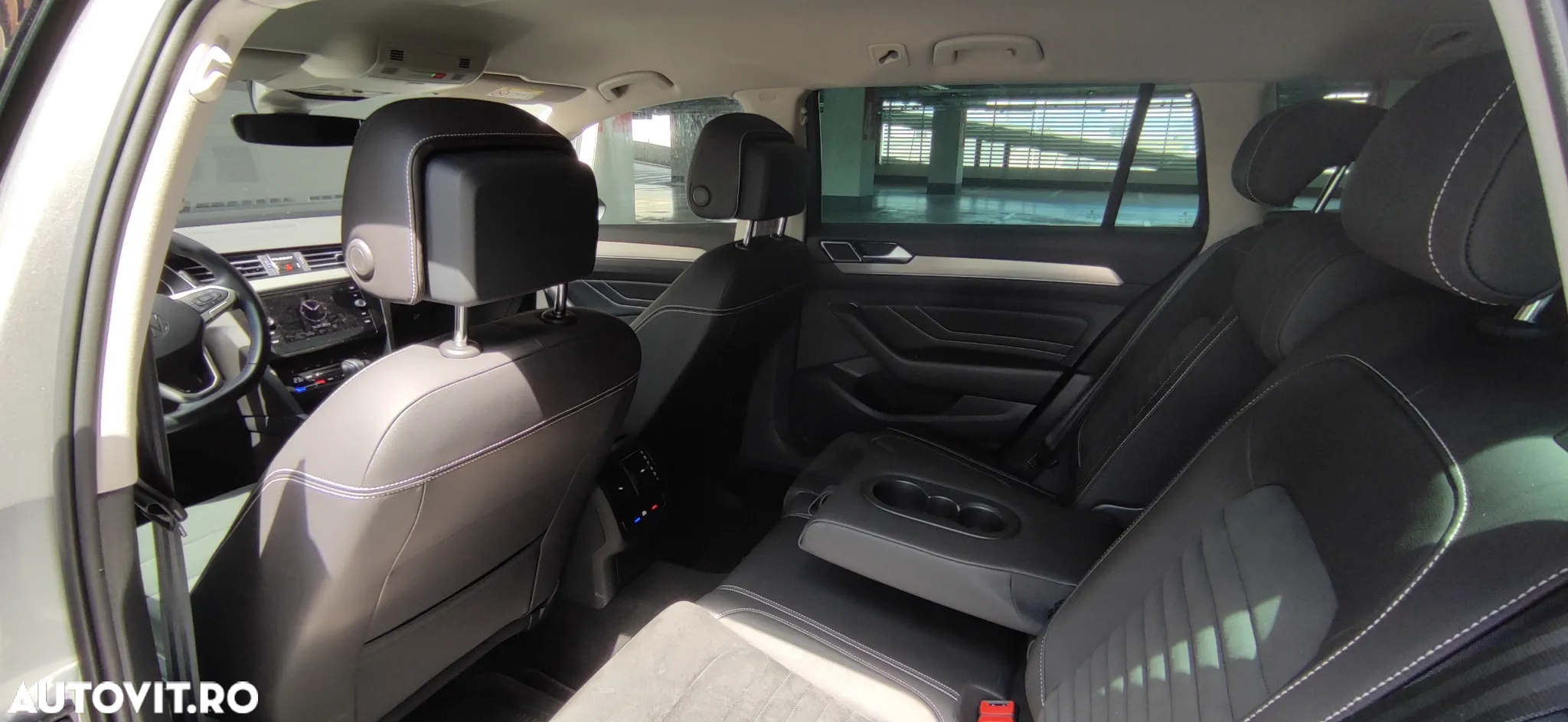 Volkswagen Passat Variant 2.0 TDI SCR DSG Elegance - 13