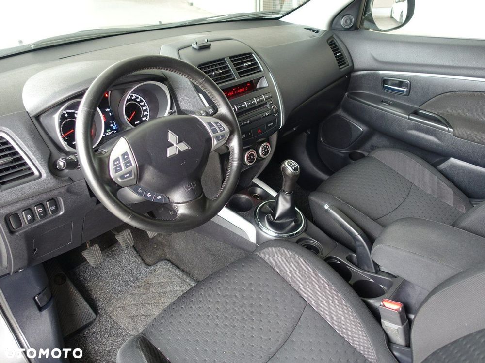 Mitsubishi ASX 1.6 Intense - 12