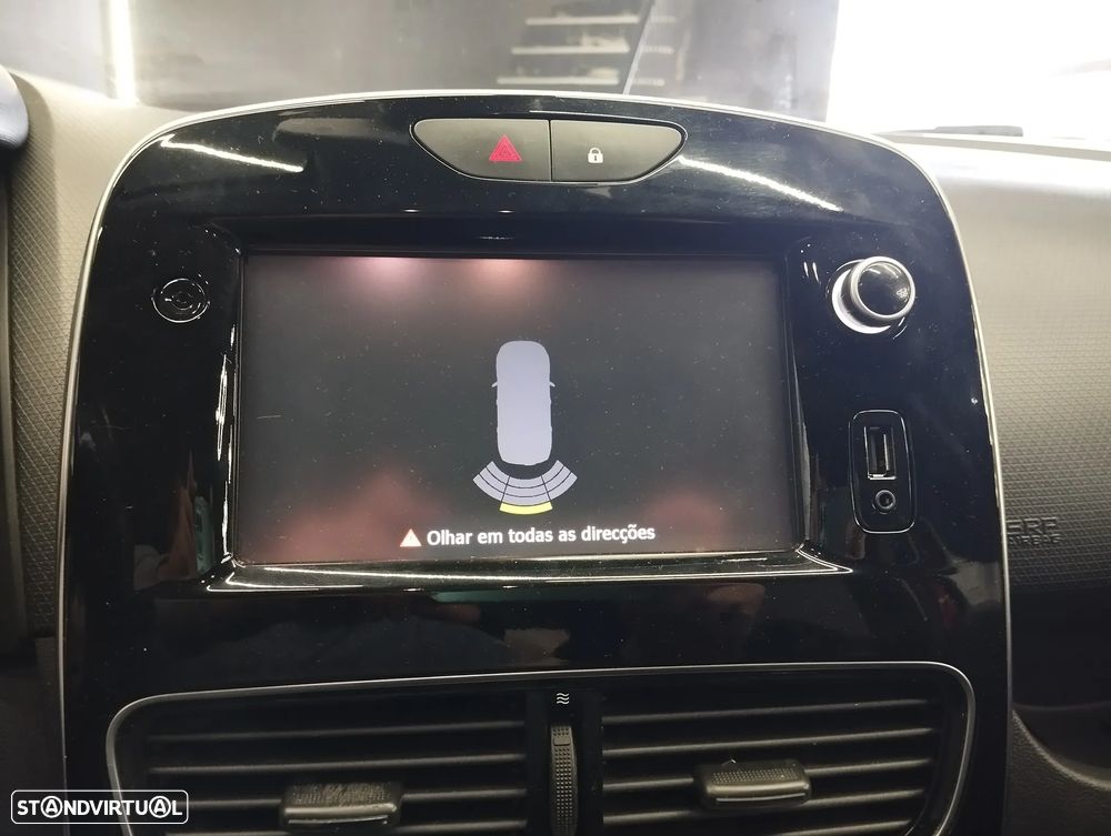 Renault Clio Sport Tourer 1.5 dCi GT Line - 26