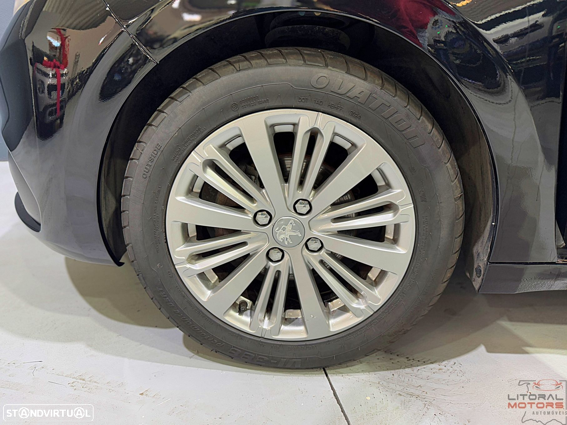 Peugeot 208 1.2 PureTech Style - 12