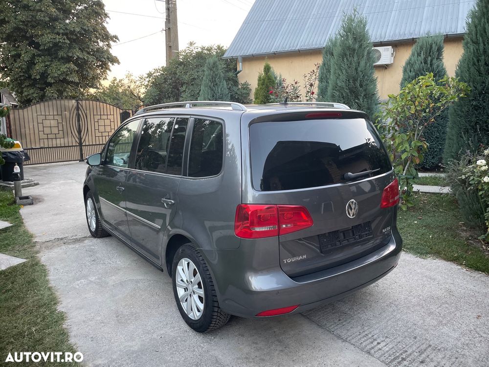Volkswagen Touran - 5