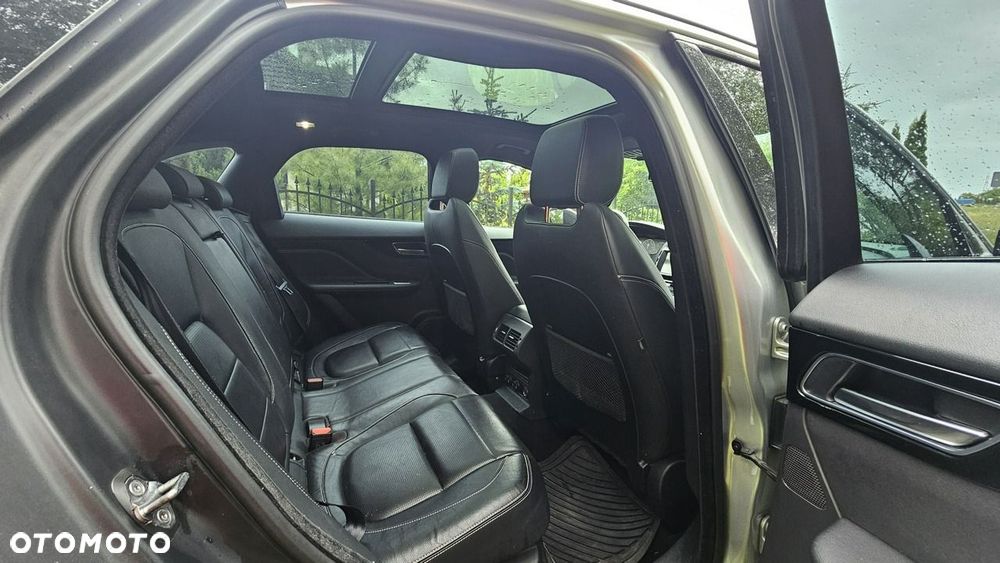 Jaguar F-Pace - 6