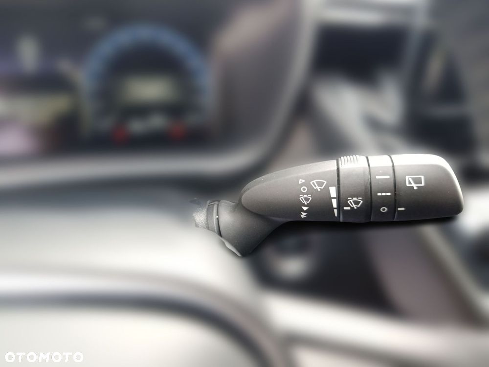 Toyota Corolla 1.8 Hybrid Comfort - 27