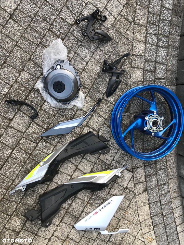 Suzuki GSX-S 1000 bok tył felga dekiel osłona - 1