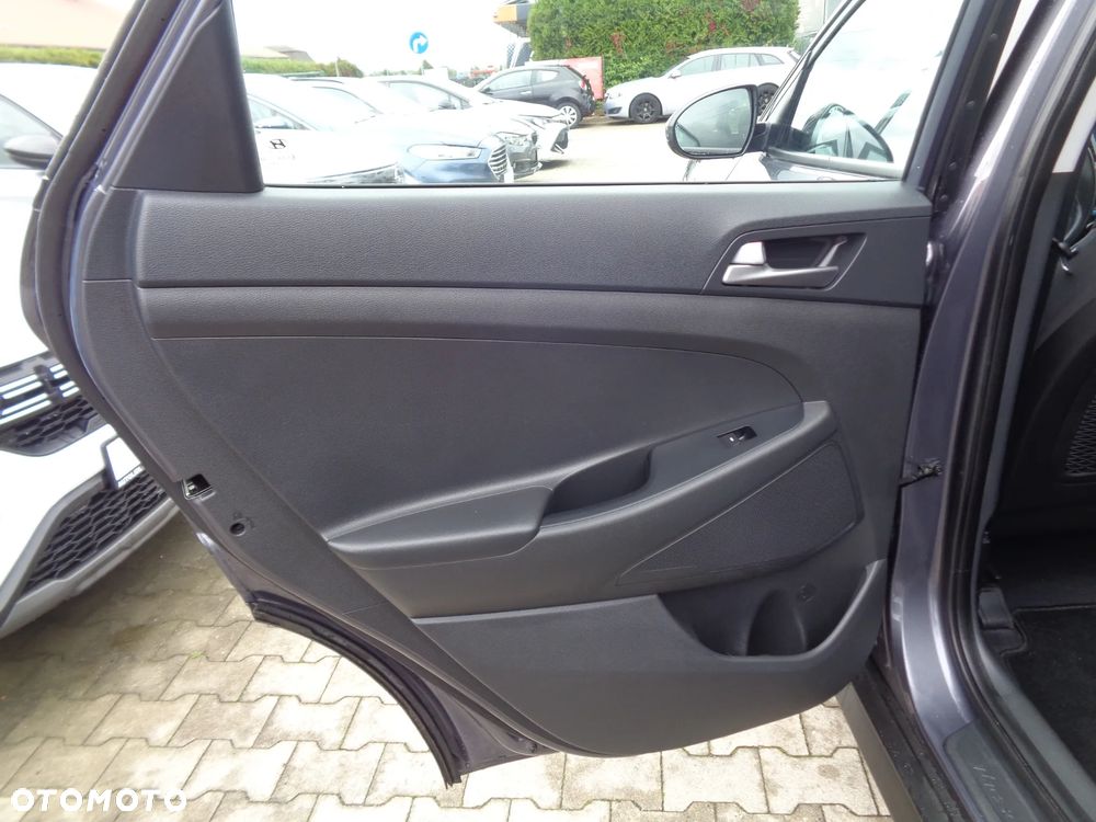 Hyundai Tucson 1.6 GDI BlueDrive Comfort 2WD - 16