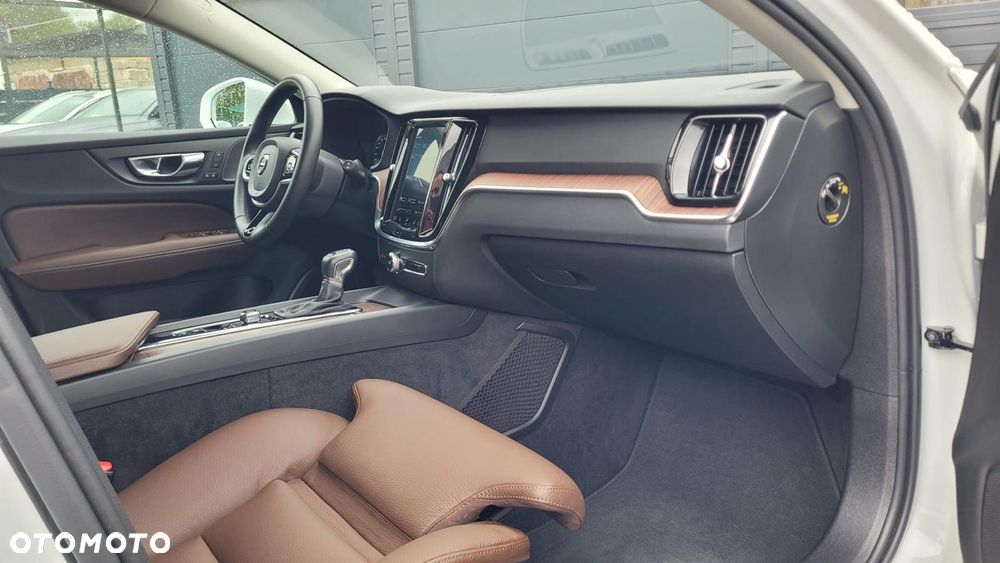 Volvo V60 D4 AWD Geartronic Inscription - 19