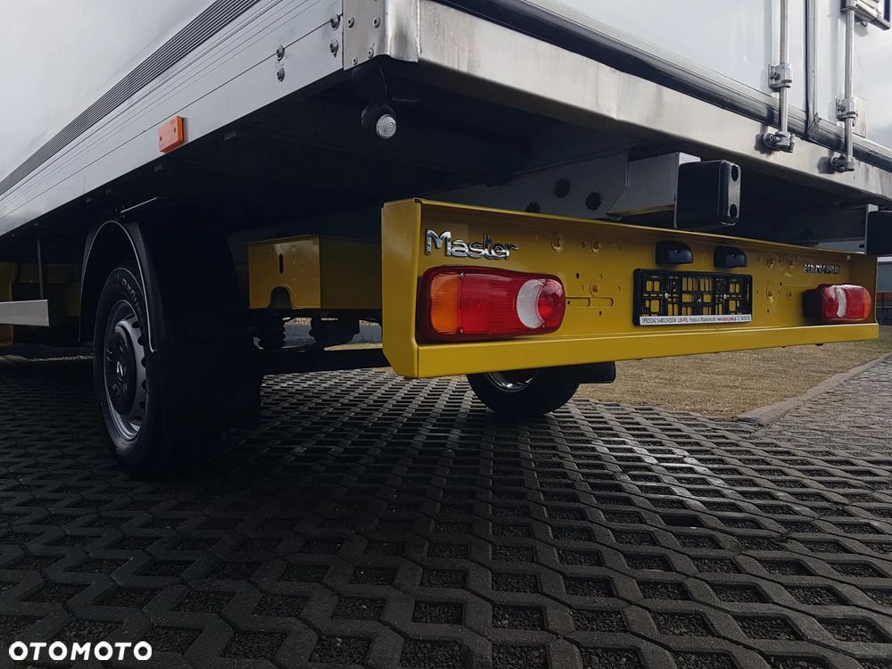 Renault MASTER KONTENER 8EP 4,22x2,23x2,23 KLIMA KRAJOWY MANUAL 6-BIEGÓW - 28