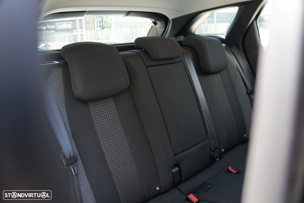 Peugeot 3008 1.2 PureTech Allure Pack - 27