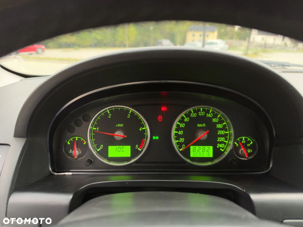 Ford Mondeo 2.0 TDDi Ghia - 20