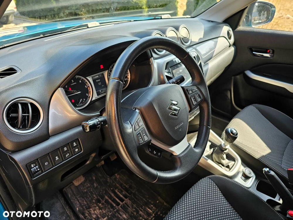 Suzuki Vitara 1.6 Premium 4WD - 10