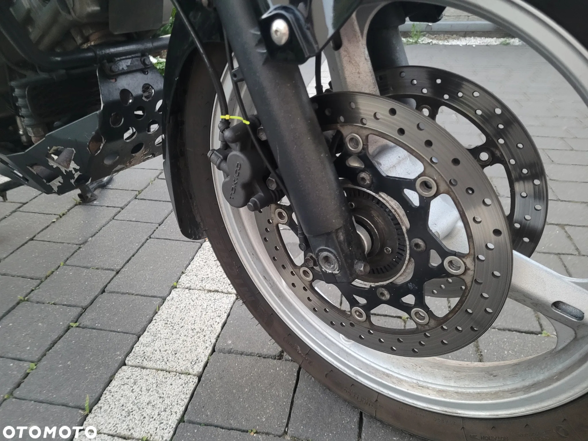 Suzuki DL - 6