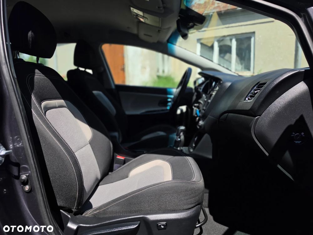 Kia Ceed - 26