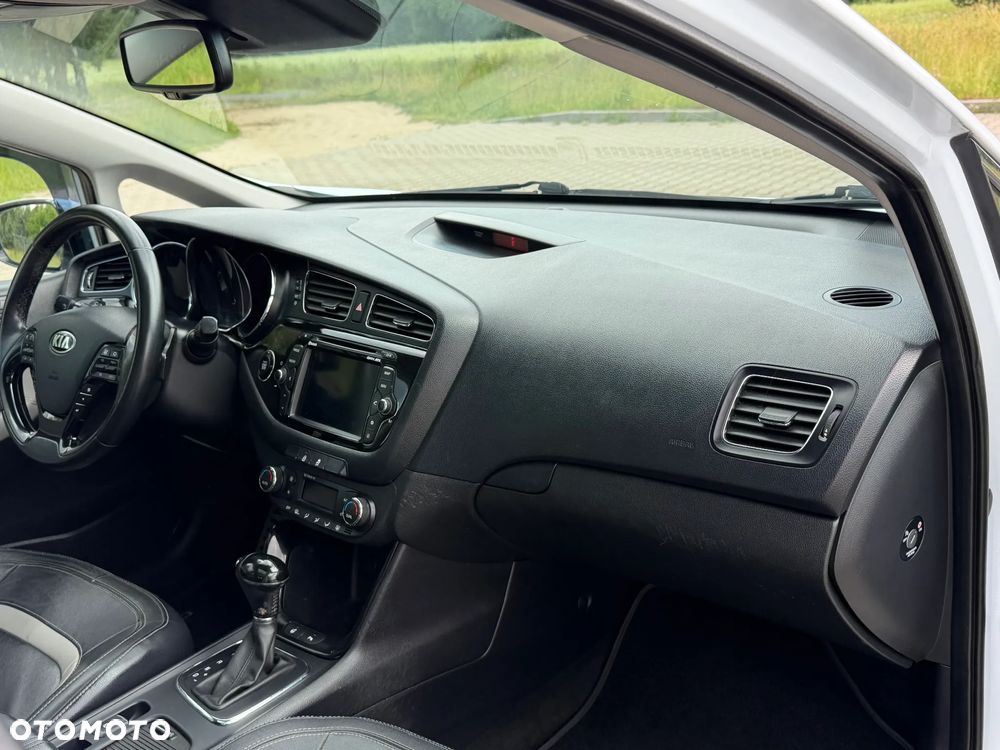 Kia Ceed 1.6 CRDi 128 Platinum Edition - 16