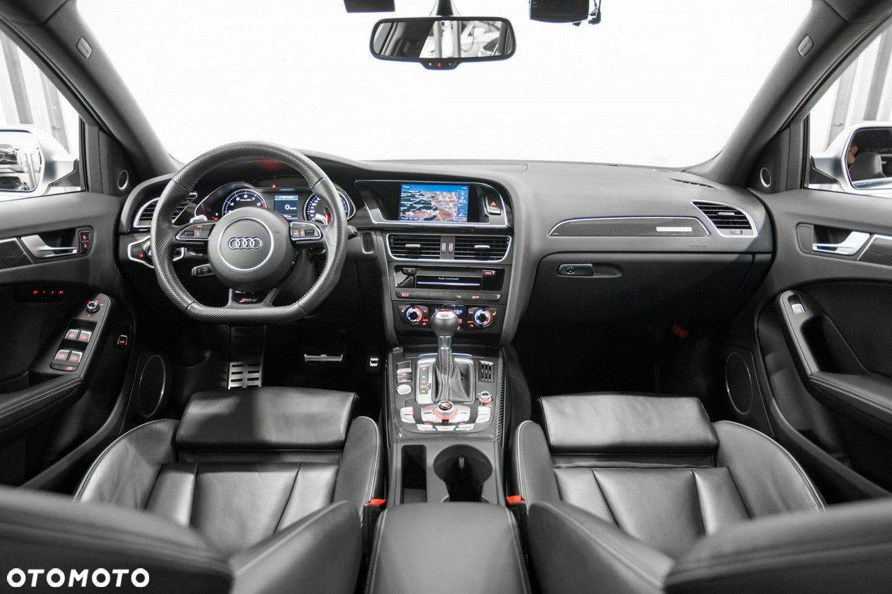Audi RS4 Avant S tronic - 21