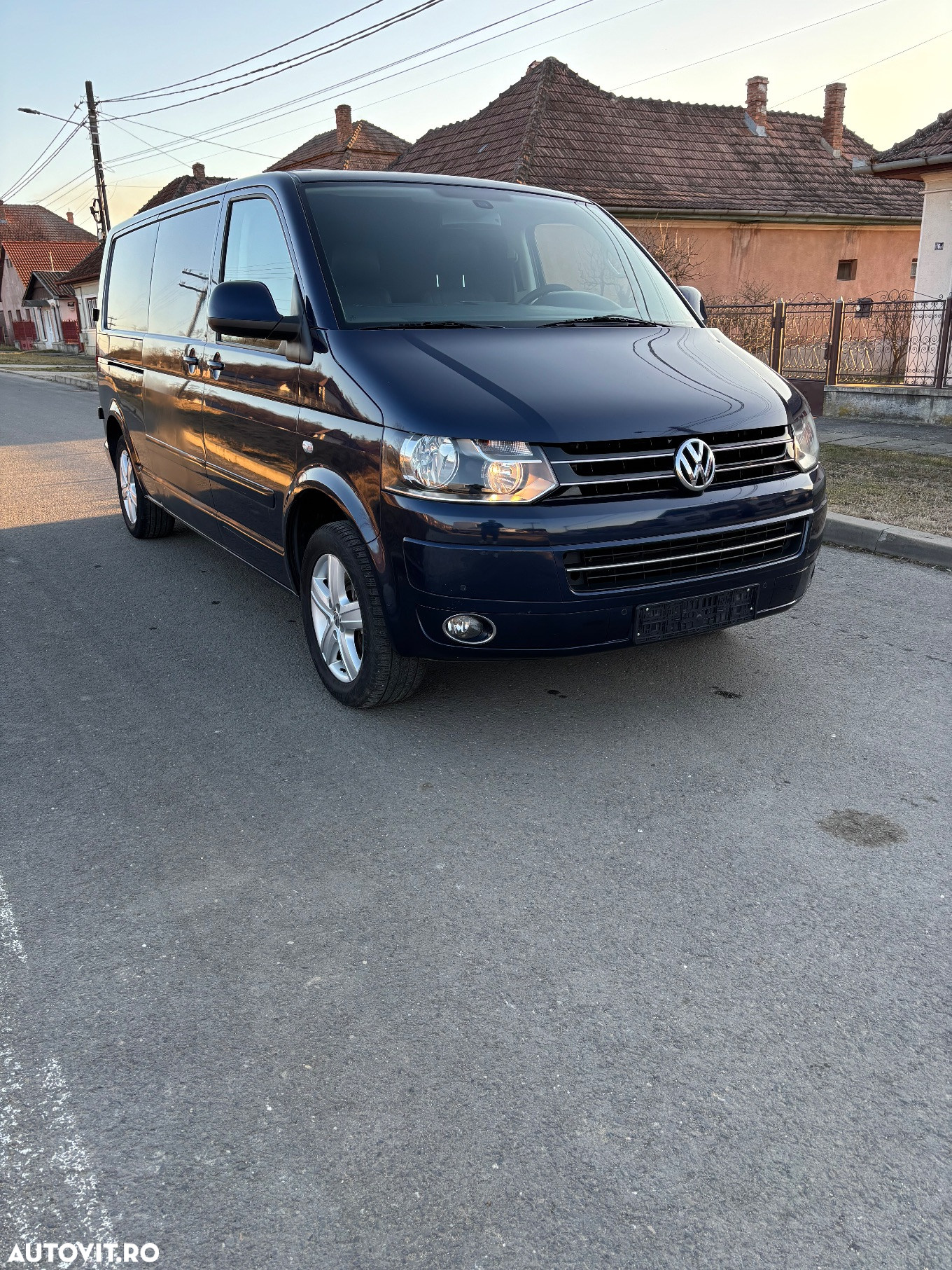 Volkswagen Transporter - 2