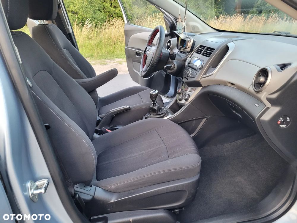 Chevrolet Aveo 1.4 16V LS - 13
