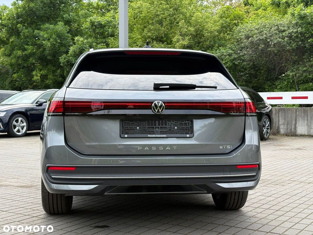 Volkswagen Passat - 8