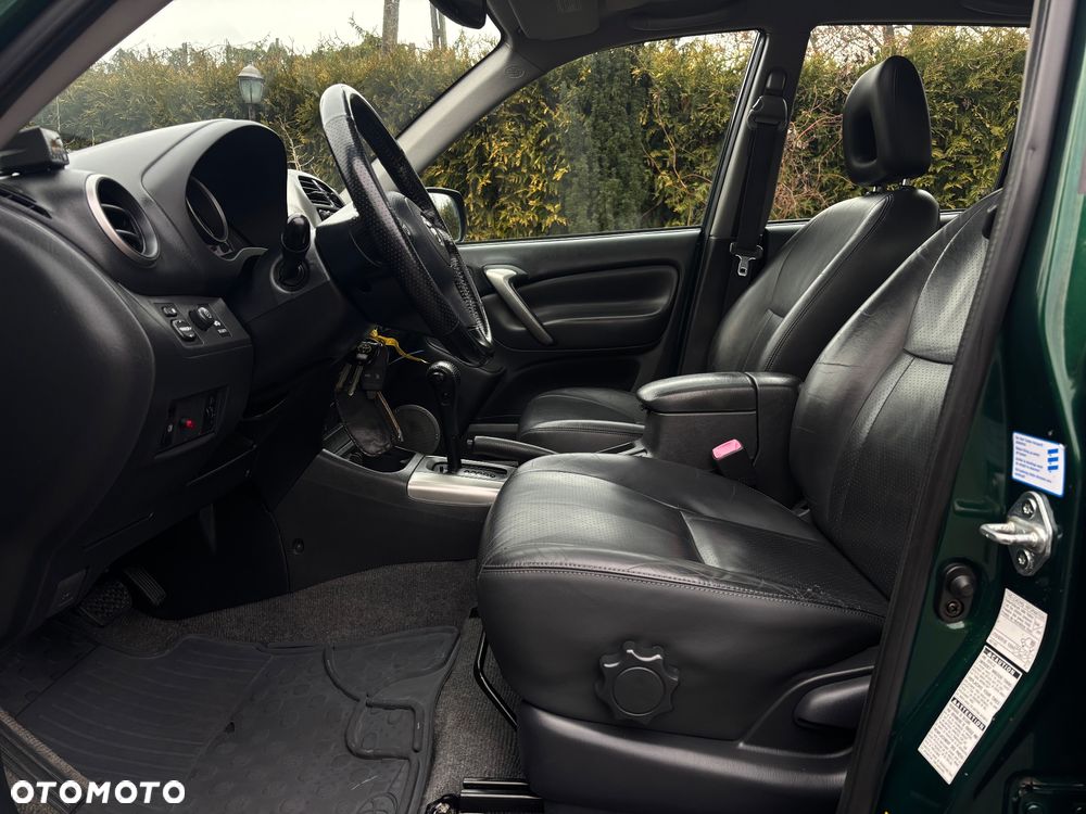 Toyota RAV4 2.0 VVT-i 4x4 - 17