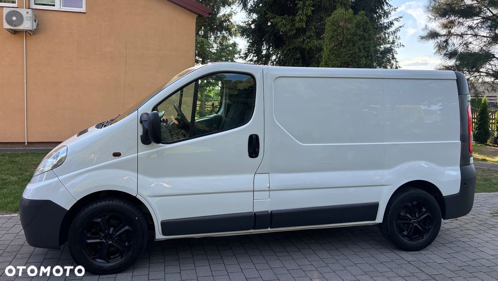 Opel Vivaro - 10