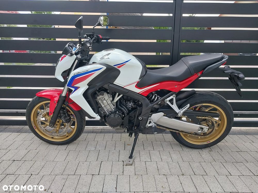 Honda CB - 1