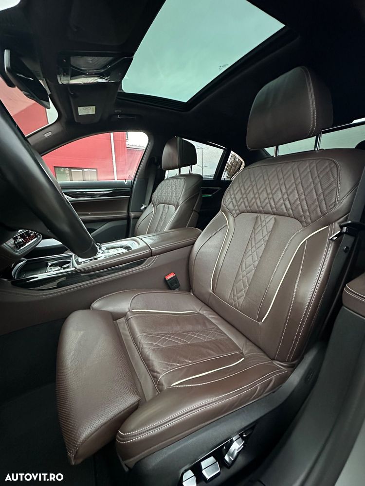 BMW Seria 7 730d xDrive MHEV - 11