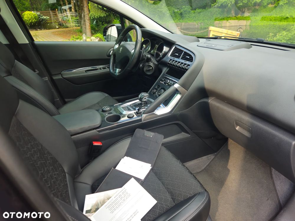 Peugeot 3008 Hybrid4 - 7