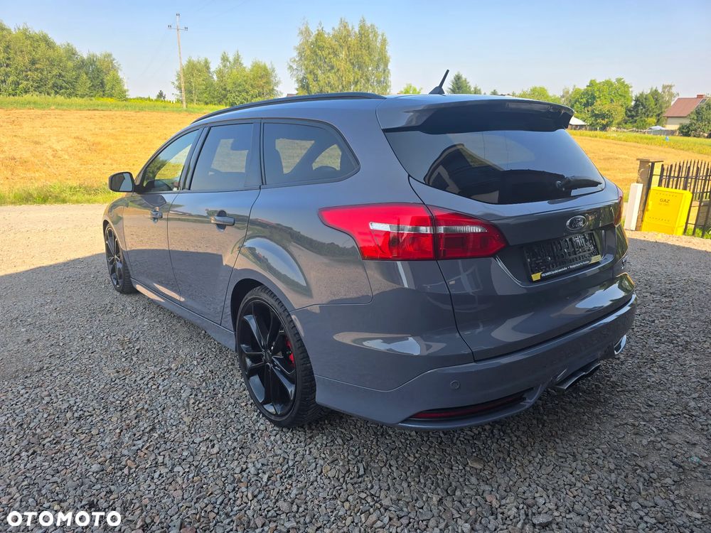 Ford Focus 2.0 EcoBoost ST mit Leder-Exclusiv-Paket - 5