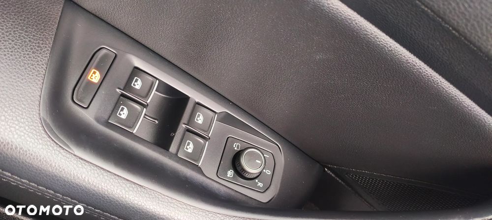 Volkswagen Passat 2.0 TDI SCR DSG Highline - 22