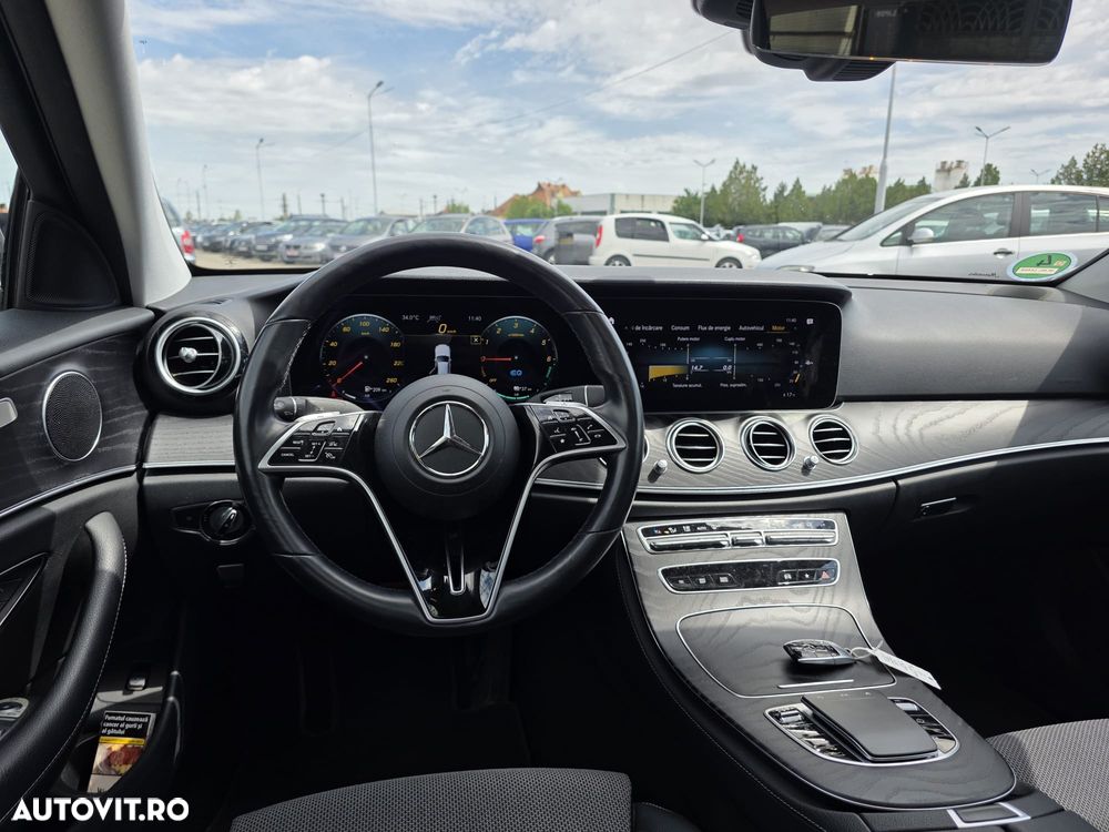 Mercedes-Benz E 300 de 4Matic 9G-TRONIC Avantgarde - 6
