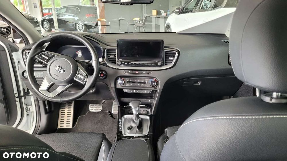 Kia XCeed - 23