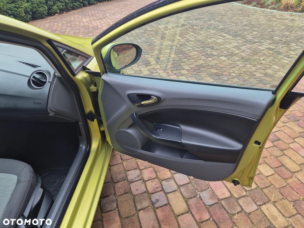 Seat Ibiza 1.6 16V Style - 24