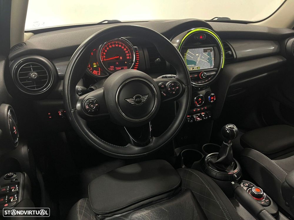 MINI 5 Portas Cooper D - 24