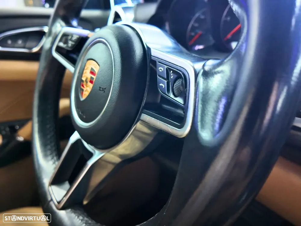 Porsche Cayenne Platinum Edition - 12