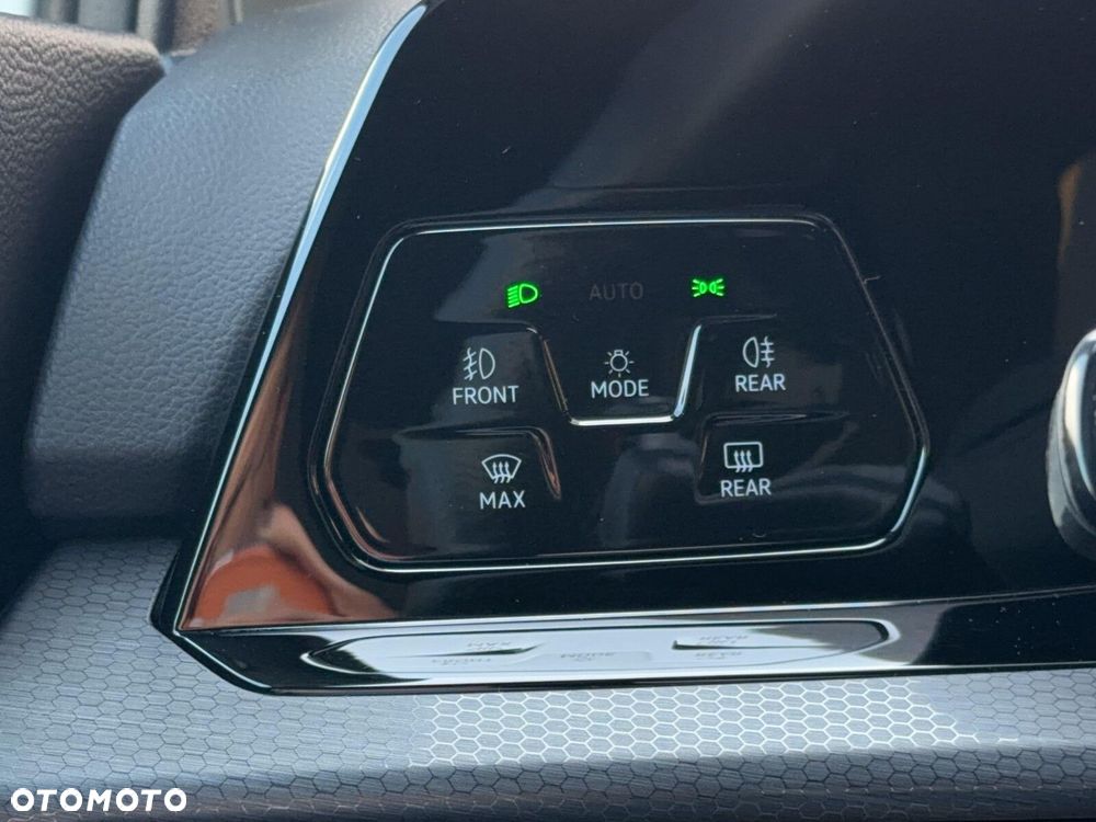 Volkswagen Golf 2.0 TSI GTI DSG - 24