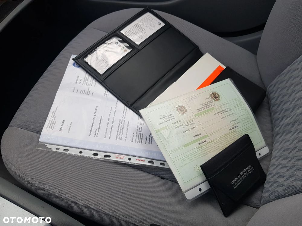BMW Seria 3 320i Edition Exclusive - 14