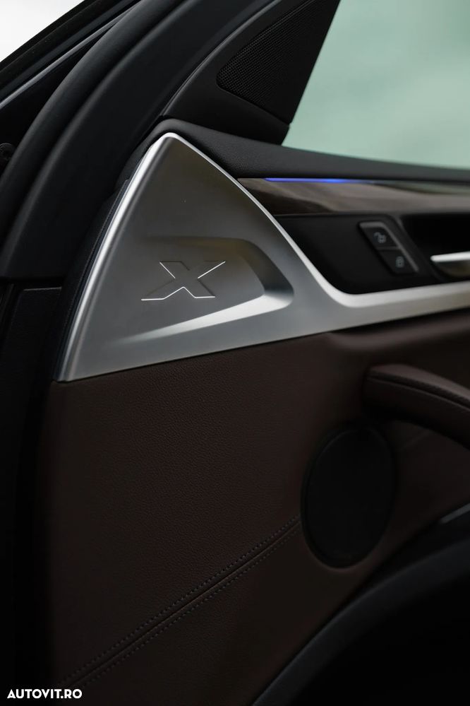 BMW X4 xDrive30i AT xLine - 27