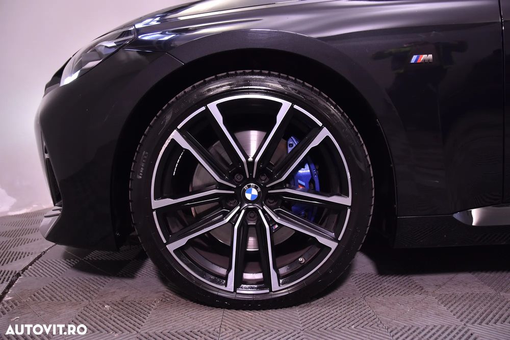 BMW M2 M240i xDrive - 13