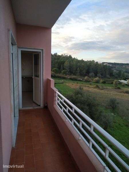 Apartamento T3 para arrendamento em Abrantes - Grande imagem: 2/12