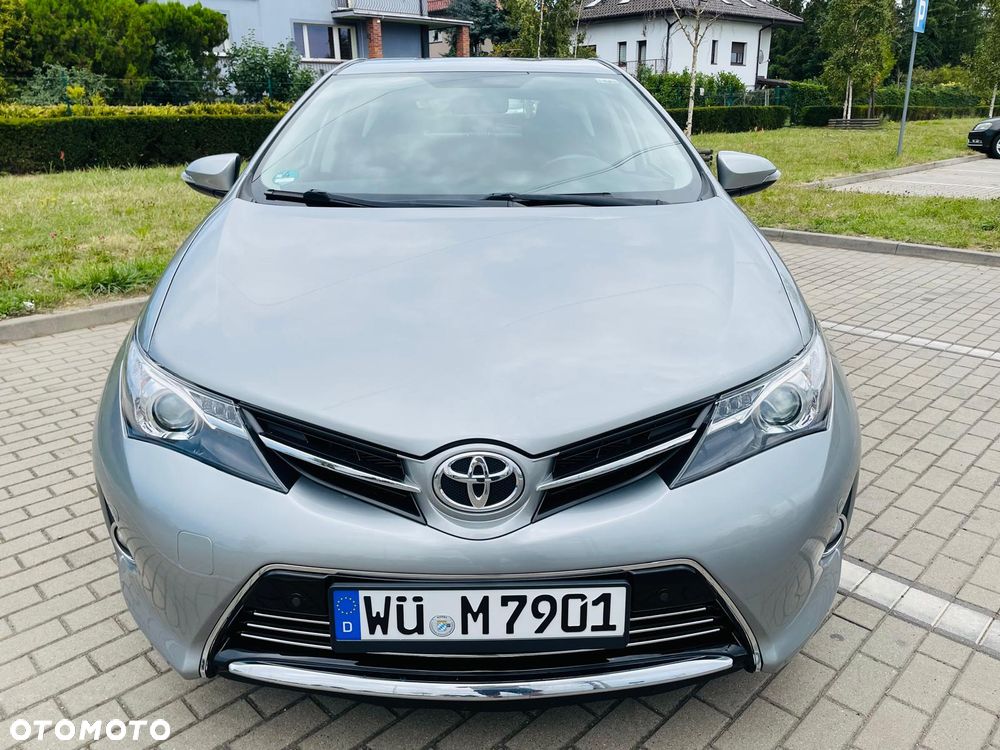 Toyota Auris 1.6 Valvematic Executive - 8