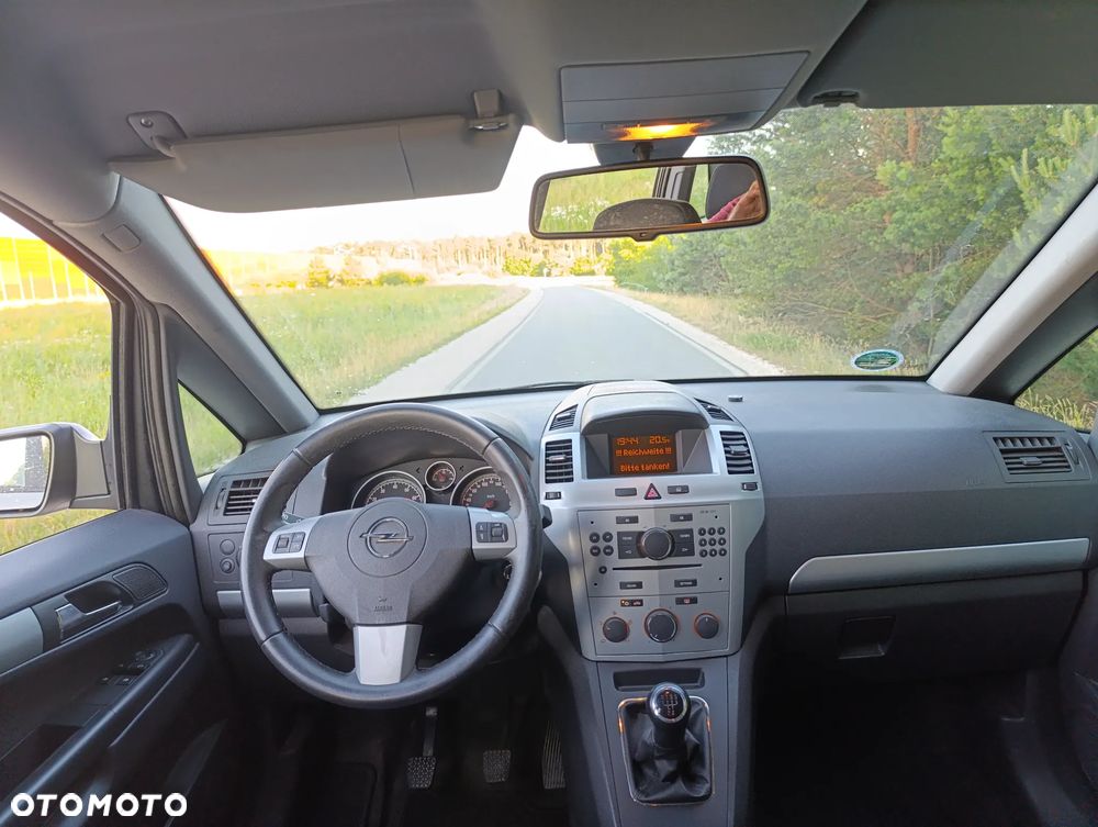 Opel Zafira 1.6 ecoFLEX Family - 19