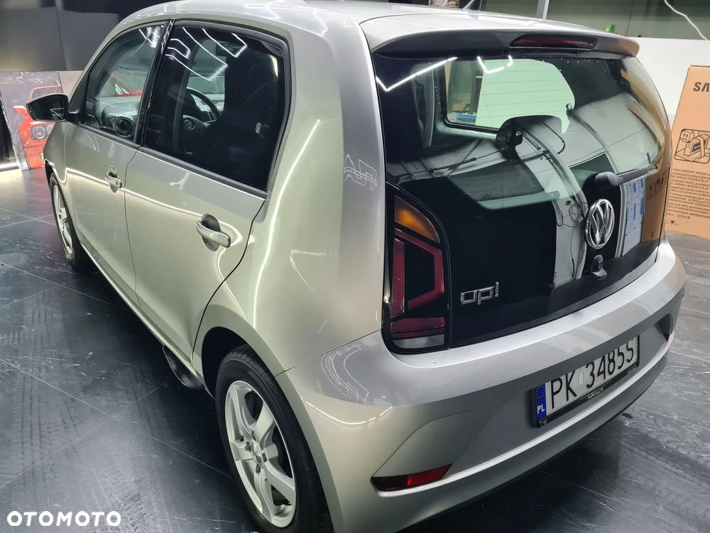 Volkswagen up! 1.0 move - 24