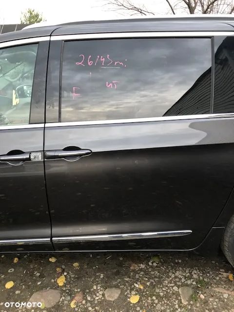 chrysler pacifica voyager ru 2016 -2026 drzwi klapa zawieszenie - 2