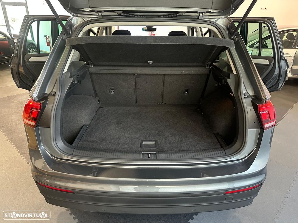 VW Tiguan 2.0 TDI Confortline - 14