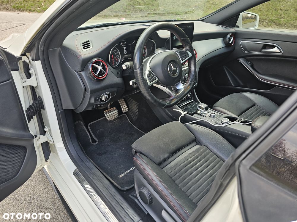 Mercedes-Benz CLA - 10