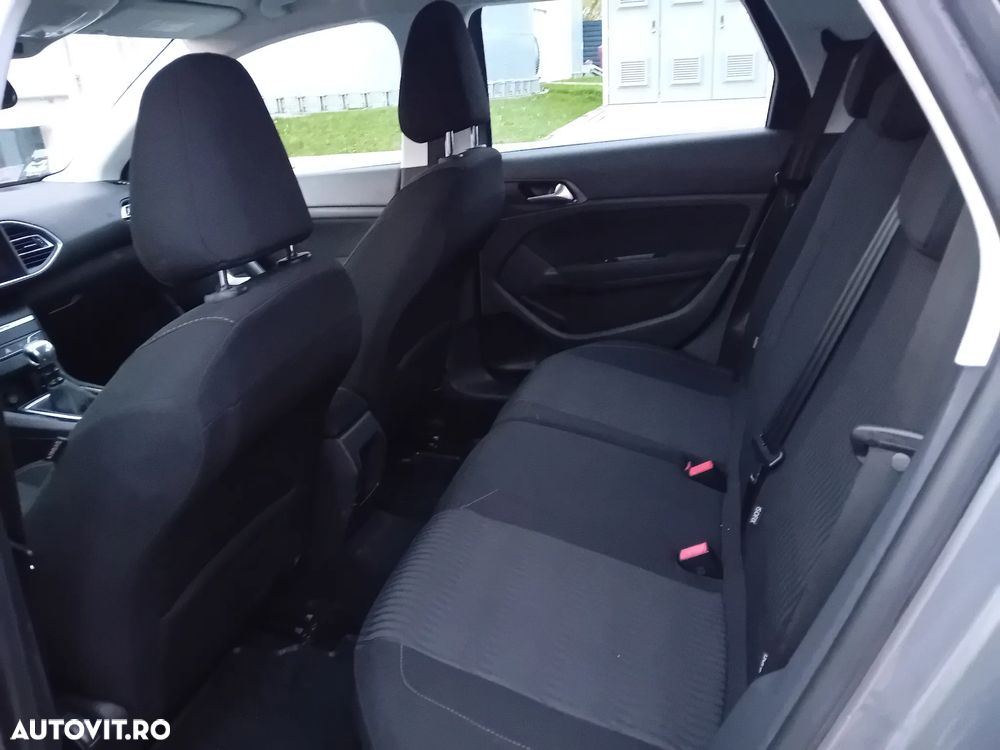 Peugeot 308 PureTech 130 Stop & Start Style - 11