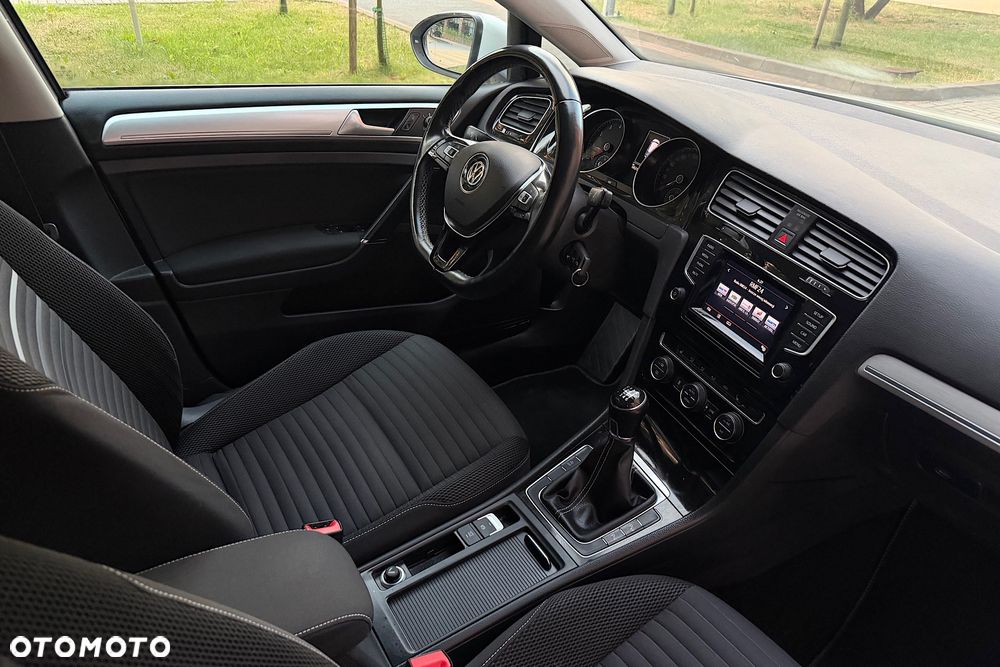 Volkswagen Golf 1.4 TSI BlueMotion Technology Cup - 32